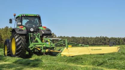 L’EasyCut R 400, c’est une largeur de travail de 4,04
m.