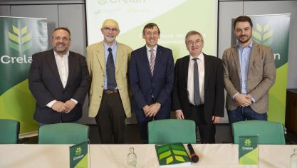 Les acteurs du projet, de gauche à droite : E. Haubruge (vice-recteur de l’Ulg), P. Lepoivre (doyen agro-bio tech), L. Versele (CEO de Crelan), R. Collin (ministre de l’Agriculture) et F. Breton (fondateur de MiiMOSA).
