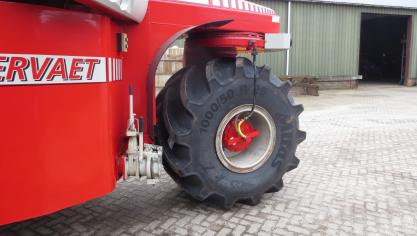 Mitas 1000_50R25 SFT_mounted_2