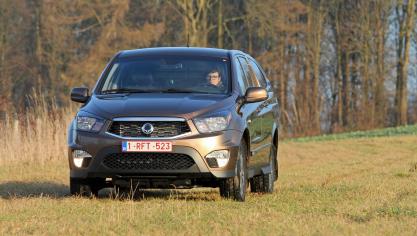 Equipé de la transmission intégrale, le SsangYong Actyon Sports 2.2 n’hésite pas à sortir des sentiers battus.