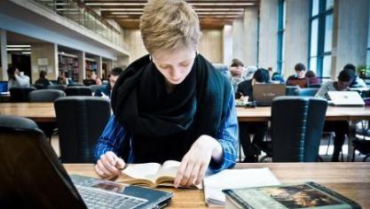 Plutôt que de vouloir apprendre la matière par coeur, mieux vaut d’abord la comprendre.