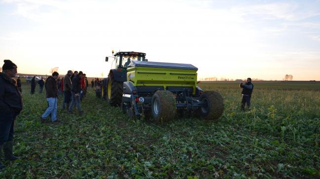 Fin de l’année passée, la marque présentait ses semoirs Easy Drill (ci-dessus) et Maxi Drill aux agriculteurs belges.