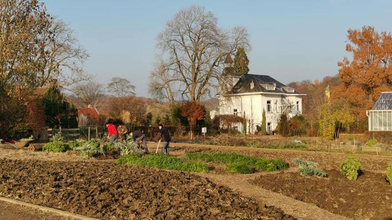 Les 2,40 ha de cultures, vergers et plantations en plein centre-ville  sont un îlot de verdure et de biodiversité.