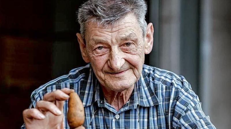 Pierre Edmond, l’un des rares cultivateurs, cultive 40 ha de pommes de terre, dont 6 ha pour la Plate de Florenvillle.