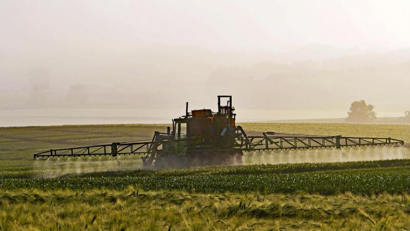 Le taux de  dépassement des LMR était cinq fois plus élevé (10,3 %) pour  les produits importés de pays tiers que dans les échantillons  cultivés dans l’UE.