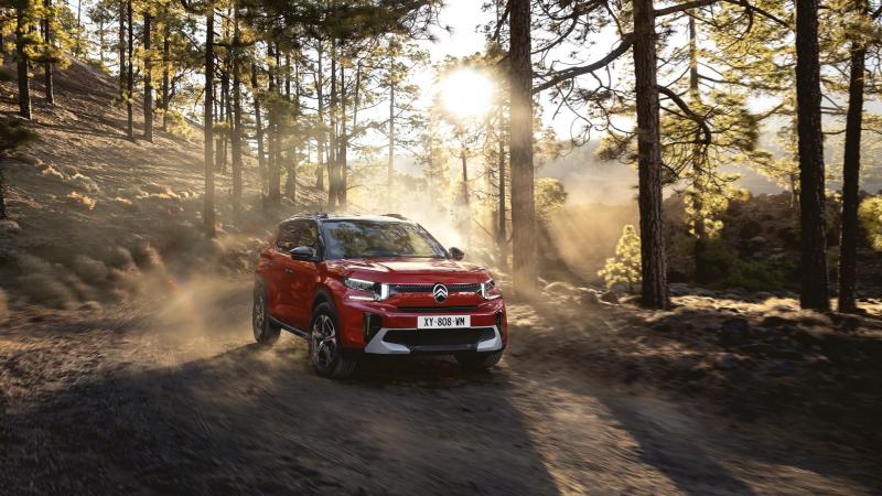 Malgré des dimensions raisonnables, le Citroën C3 Aircross peut  emmener jusqu’à  7 personnes.