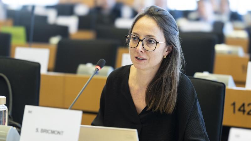 Saskia Bricmont  déplore une campagne  de plus en plus  visible de discrédit  à l’encontre des ONG.