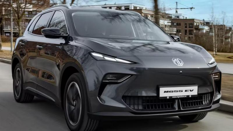 Le constructeur positionne officiellement son dernier SUV dans le segment B,  avec une longueur de 4,47 m et  un empattement de 2,73 m.