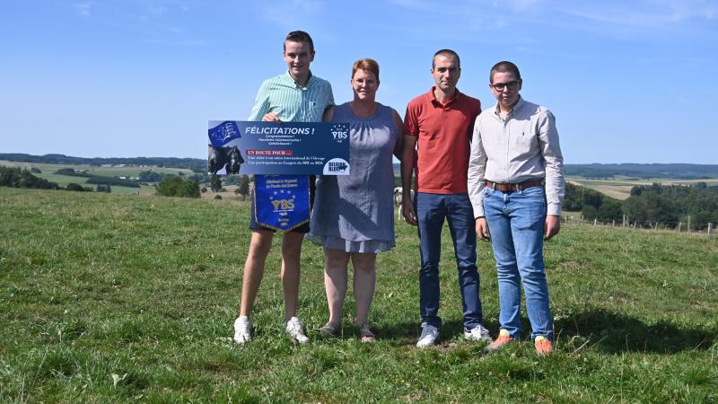 Gilles (à gauche) a eu envie de participer à l’École grâce à son frère Tom (à droite), et finalement il a terminé sur la plus haute marche du podium.