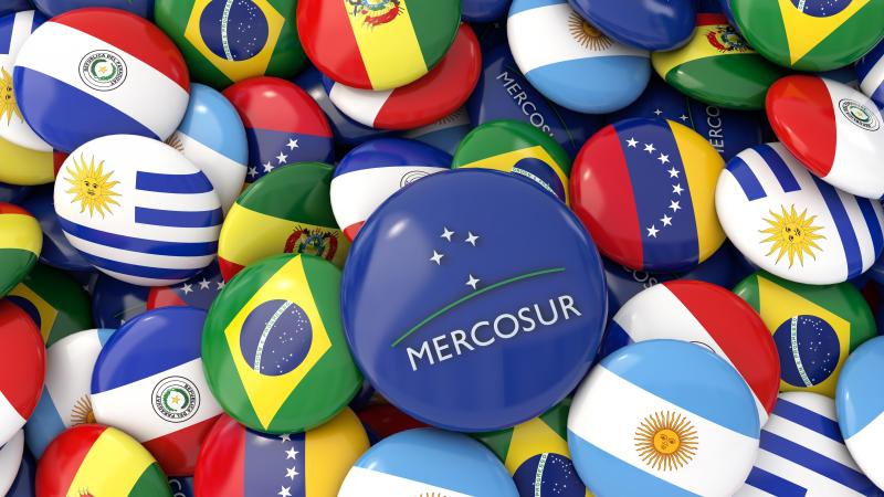 La Fédération des Entreprises de Belgique (FEB) a dit regretter « le manque d'ambition que cette abstention représente ».