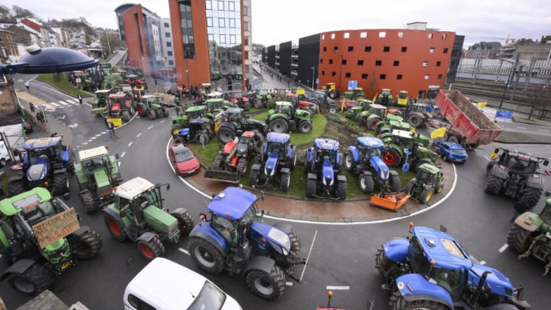 Une délégation a été reçue à l'Élysette en fin de matinée, espérant un échange fructueux et des réponses concrètes.