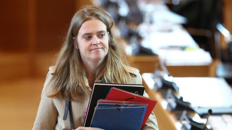 Les récentes mesures permettront à Agricall « de se projeter, de consolider ses équipes et de travailler dans la durée » souligne  la ministre Dalcq.