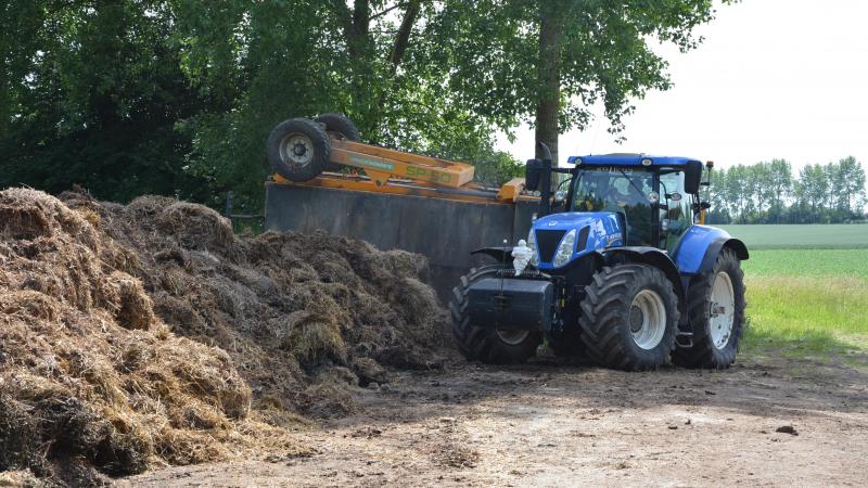 Fumier, fumier composté, lisier...  La valeur des engrais de ferme est  loin d’être négligeable. Et constitue  un atout pour les finances de la ferme.