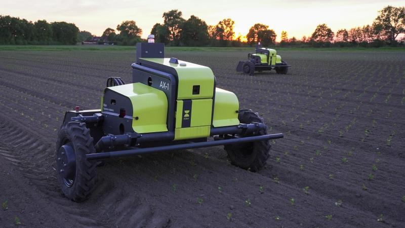 Le robot AX-1 est un pulvérisateur de précision autonome et modulaire pour le désherbage des cultures maraîchères.