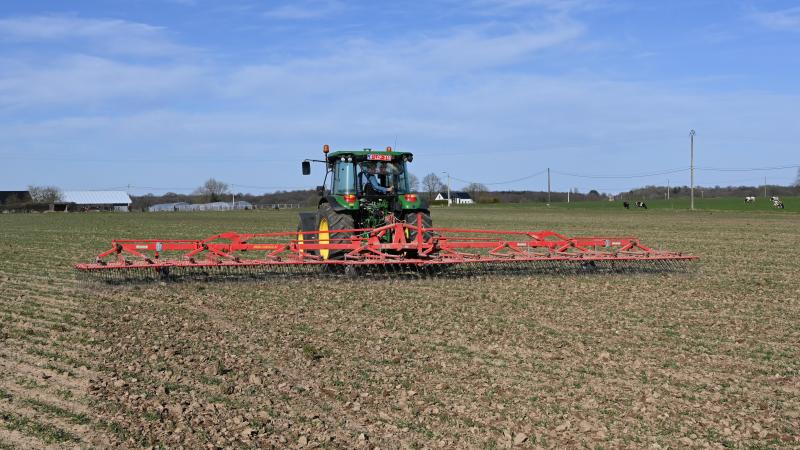 Le vade-mecum liste les alternatives  qui se présentent aux agriculteurs  mais les renseigne également  quant à leur niveau de maturité.