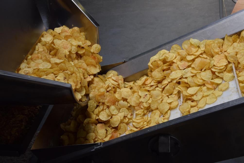 Les chips de Lucien traitent 20 tonnes de pommes de terre  par semaine pour produire 5 tonnes chips.