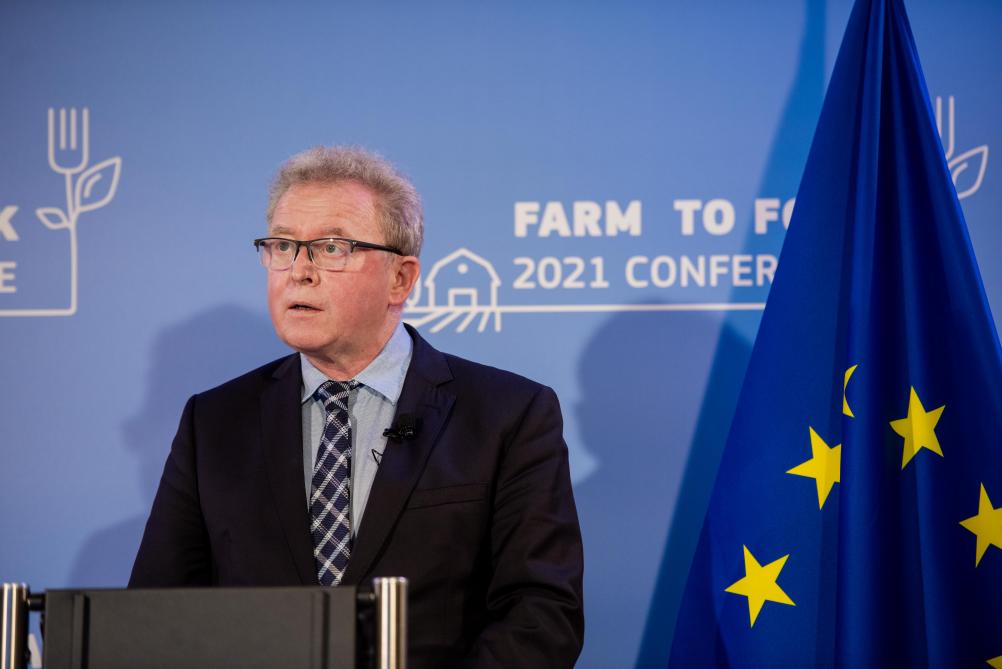 Pour M. Guéguen, «la direction générale de l’Agriculture est extrêmement faible, M. Wojciechowski, le plus mauvais commissaire à l’Agriculture, est inexistant».