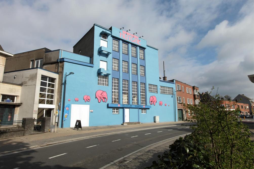 La Brasserie Huyghe, située à Melle (Flandre orientale) brasse de nombreuses bières dont la plus connue demeure la Delirum et son célèbre éléphant rose.