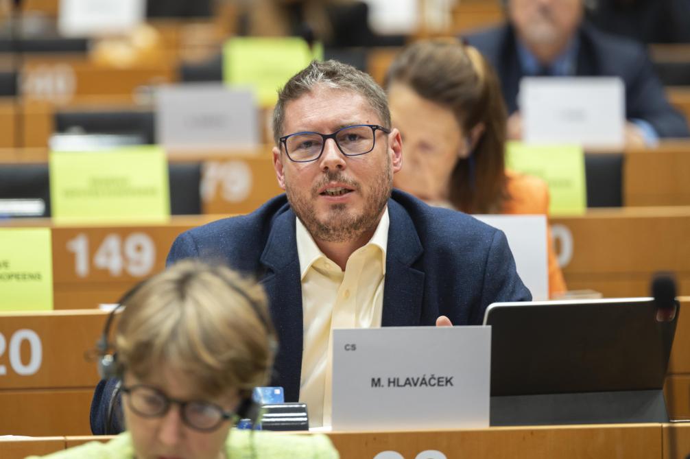 « Les chaînes d’approvisionnement, il faut les domestiquer », s’est exclamé le centriste tchèque Martin Hlavacek lors de la dernière réunion de la commission  de l’Agriculture du parlement européen.