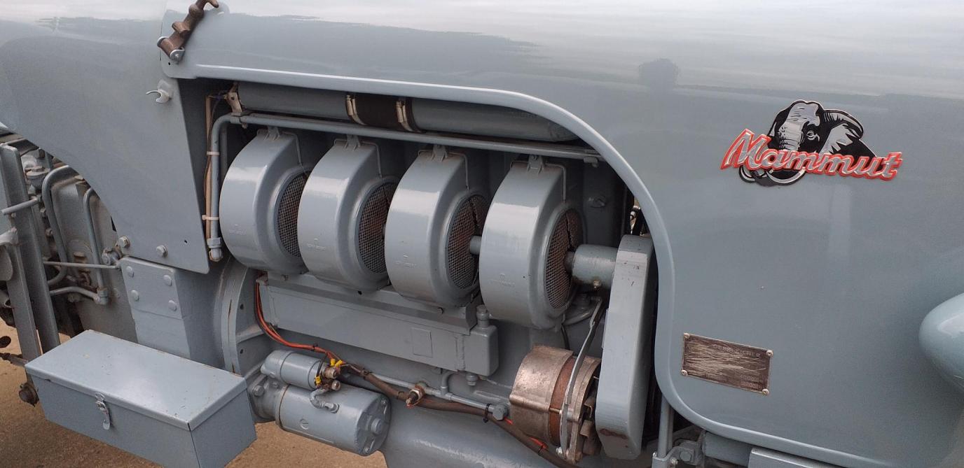 Les moteurs Eicher se caractérisent par une turbine de refroidissement par cylindre.