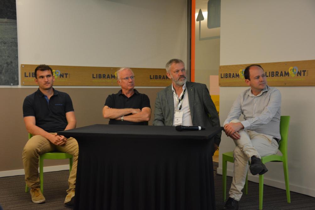 Ont participé à la table ronde, de gauche à droite : Aurélien Pichard (New Holland),  Stephan Belaen (Agoria), Oliver Henrichmann (Crelan) et Patrick Pagani (Copa-Cogeca).