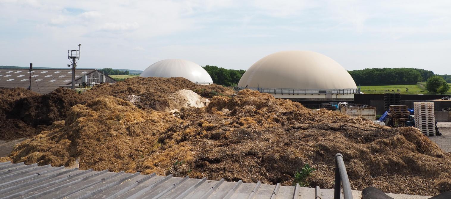 Le site est équipé de trois digesteurs et de deux post-digesteurs, offrant une capacité de traitement de 14.000 m³.