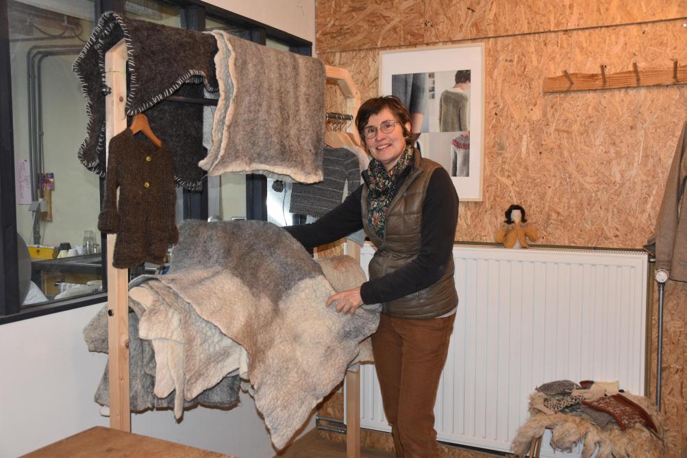 La filature produit du feutre, issu des nappes cardées : matière dense, chaude, respirante, utilisée pour  des vêtements, des doublures, des couvre-lits,  des sous-matelas.