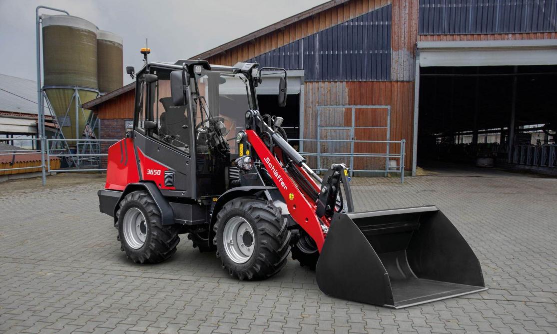 Le nouveau 3650-2 reçoit une cabine remise à jour.