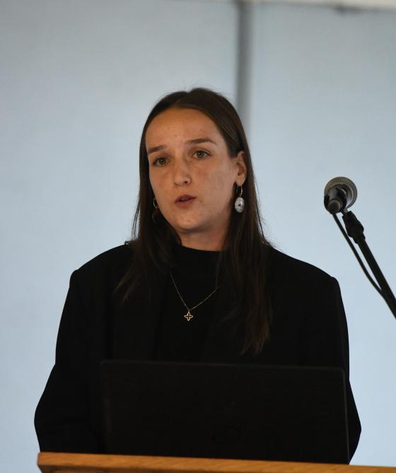 « Pour les pulvérisateurs équipés d’une technique  reconnue anti-dérive, toutes les buses sont acceptées pour autant que l’association « buses + technique  spécifique anti-dérive » du pulvérisateur soit  reconnue comme permettant de réduire la dérive  de minimum 75 % », insiste Louise Vanoost.