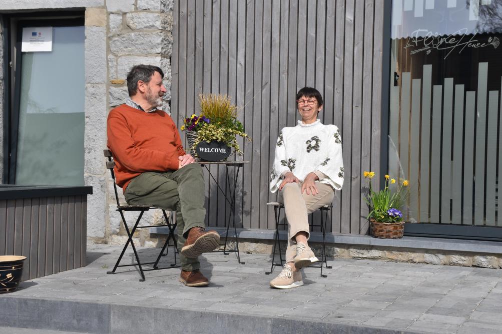 Alain De Bruyn, l’une des chevilles ouvrières du projet « Fermes chaleureuses » évoque un lien qui s’est fait  progressivement entre son travail autour de projets sociétaux en milieu rural et l’engagement de la coopérative  Cera dans la sensibilisation à la maladie d’Alzheimer.