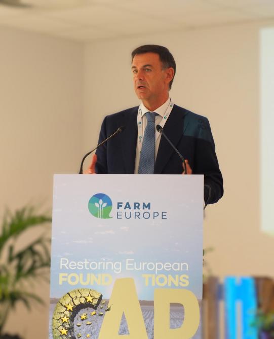 Ettore Prandini, président de Coldiretti, a lui insisté sur  la nécessité de sortir d’une lecture strictement  sectorielle de l’agriculture.