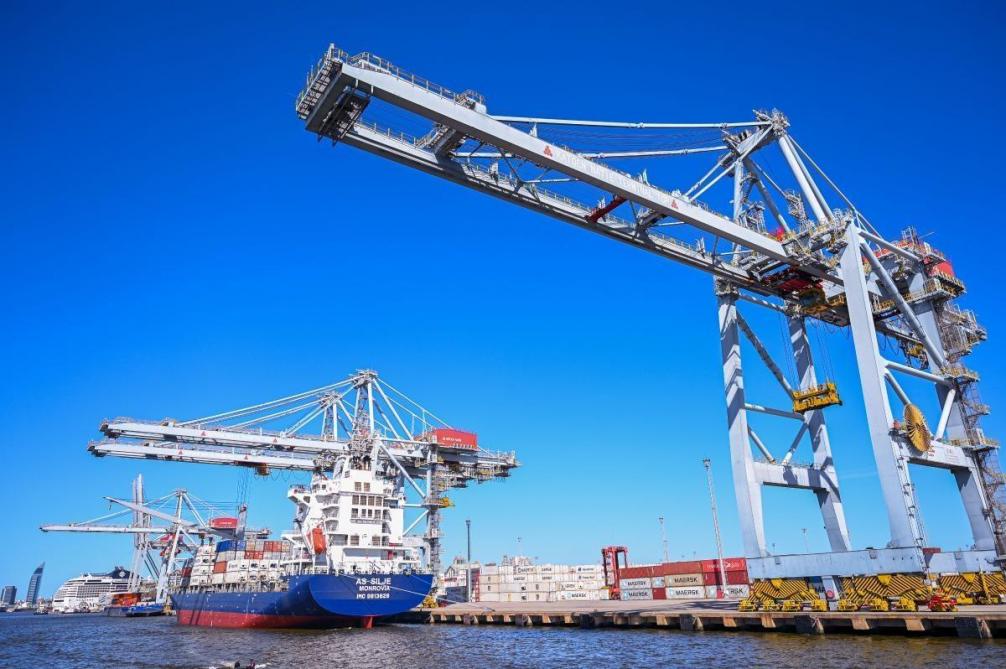 Les pays du Mercosur (ici le port de Montevideo) constituent des marchés  en forte croissance mais qui étaient encore largement protégés par  des droits de douane élevés.