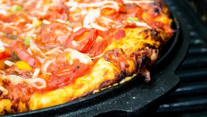 pan-pizza-2412474_1920