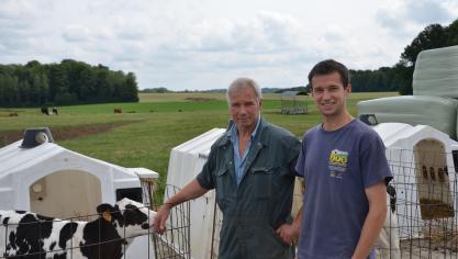 Eddy et Jonas Pussemier s’attèlent tous deux à leur manière à faire des concours un véritable lieu  de rencontres entre éleveurs au milieu de leurs animaux dans une ambiance conviviale.