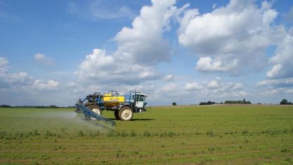 Vu les avis délivrés par les autorités scientifiques européennes, le Copa-Cogeca juge que la pleine ré-autorisation du glyphosate pour 15 ans ne devrait pas être remise en question par des éléments «émotionnels et relevant de la politique».
