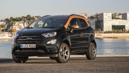 Le nouvel EcoSport se distingue par sa face avant entièrement redessinée et par la possibilité d’opter pour une peinture contrastante sur le toit et les montants.