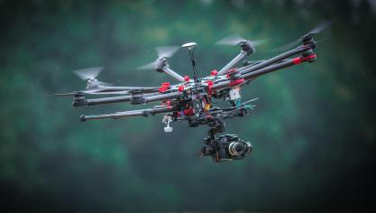 drone-3378073_1920