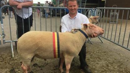 Champion des antenais Rouge de l'Ouest, à Simon Vincent.