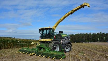 La nouvelle BiG X 1180 est capable d’avaler 100
kg de maïs par seconde.