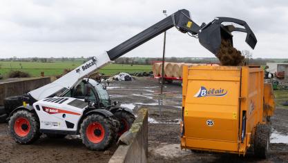 Capacité de levage de 4,3 t et hauteur de levage de  près de 8 m  caractérisent le nouveau-né  de chez Bobcat.