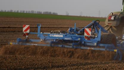 Tout comme les entrepreneurs, l’agriculteur doit être correctement inscrit dans la Banque-Carrefour des entreprises. Les codes correspondant à chacune de ses activités doivent être renseignés avec précisions.