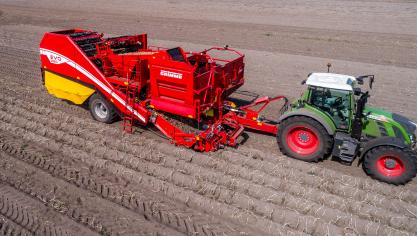 Outre son nouveau design, l’Evo 280 bénéficie d’une trémie de 8
t et de trois séparateurs.