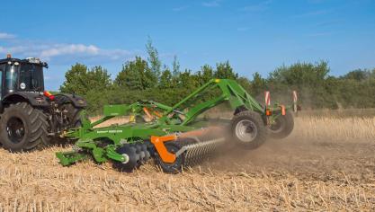 Le Catros XL est disponible en largeur de travail de 4, 5, 6 et 8 m.