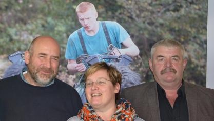 De gauche à droite: Jean-Pierre Ruelle, Natacha Perat et Jean-Claude Louis, lors de la  présentation du livre «Cheval de travail – Trait contemporain», à Libramont.