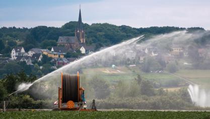 irrigation-5296006_1920