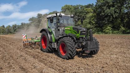 Sous le capot du 200 Vario remis au goût du jour, on retrouve un moteur Agco Power  3 cylindres développant une puissance allant de 79 à 124 ch selon le modèle.