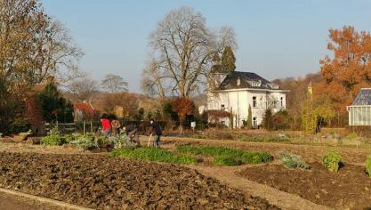 Les 2,40 ha de cultures, vergers et plantations en plein centre-ville  sont un îlot de verdure et de biodiversité.
