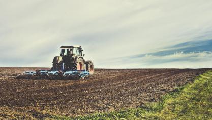 landscape-horizon-sky-tractor-field-farm-1208099-pxhere.com