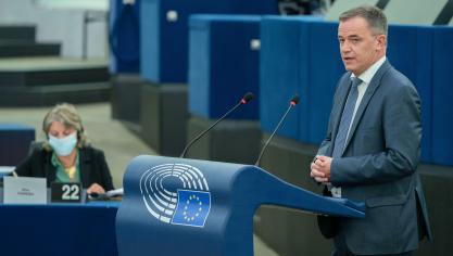 Issu des rangs du PPE dont de nombreux membres n’ont pas voté en faveur du texte, Benoît Lutgen soutient la stratégie qui bénéficiera à « la qualité exceptionnelle de l’élevage bovin wallon, essentiellement extensif et durable ».