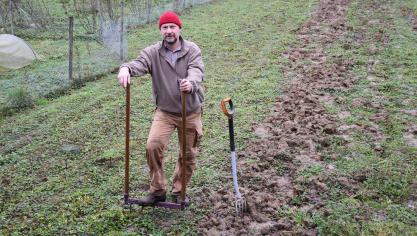 Jean-Philippe Gomrée, «garçon maraîcher» heureux sur sa parcelle à l’orée du bois du Laerbeek.